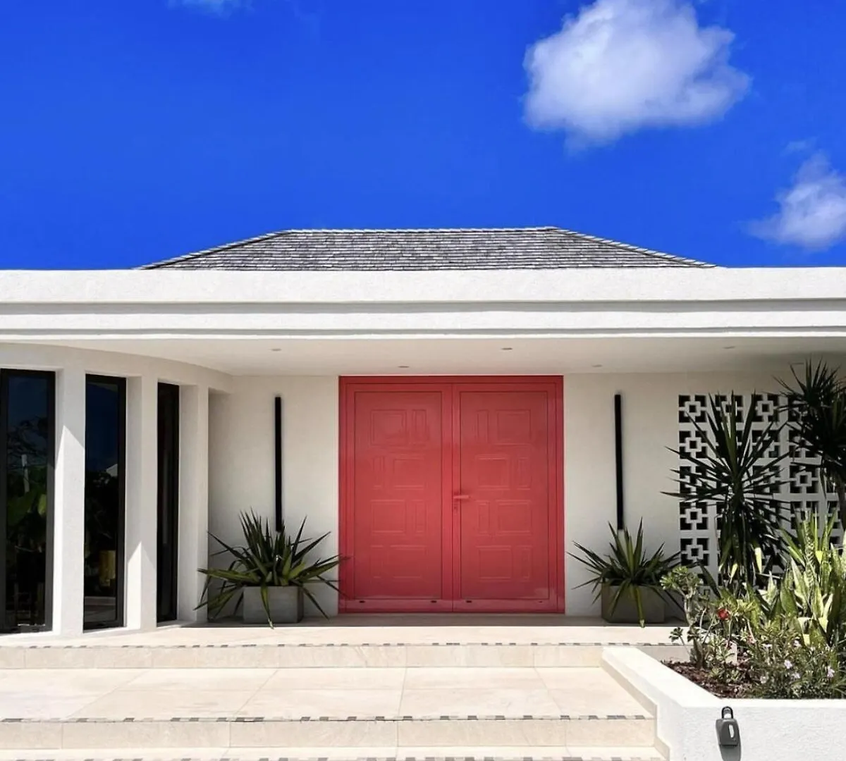 Villa Solis, 7 Bedroom Ocean View Midcentury Villa Marigot  0*, Marigot (Saint Martin)