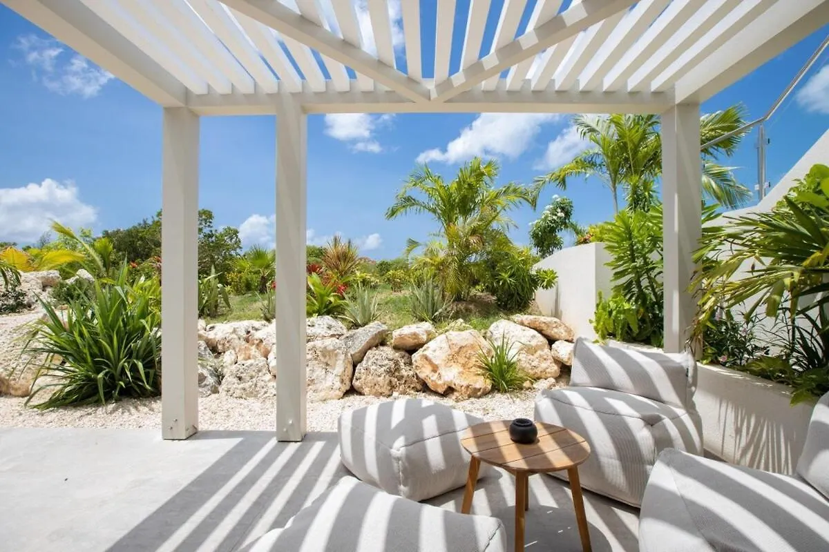 Villa Solis, 7 Bedroom Ocean View Midcentury Villa Marigot  Casa de Férias