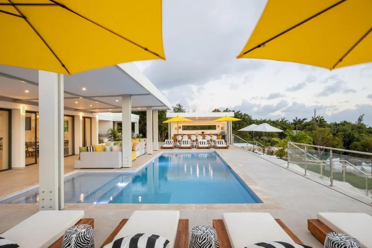 Villa Solis, 7 Bedroom Ocean View Midcentury Villa Marigot  Marigot (Saint Martin)
