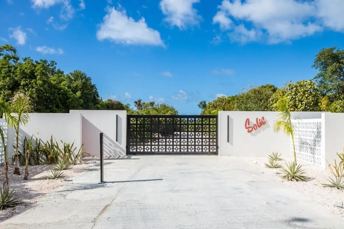 Villa Solis, 7 Bedroom Ocean View Midcentury Villa Marigot  0*, Marigot (Saint Martin)