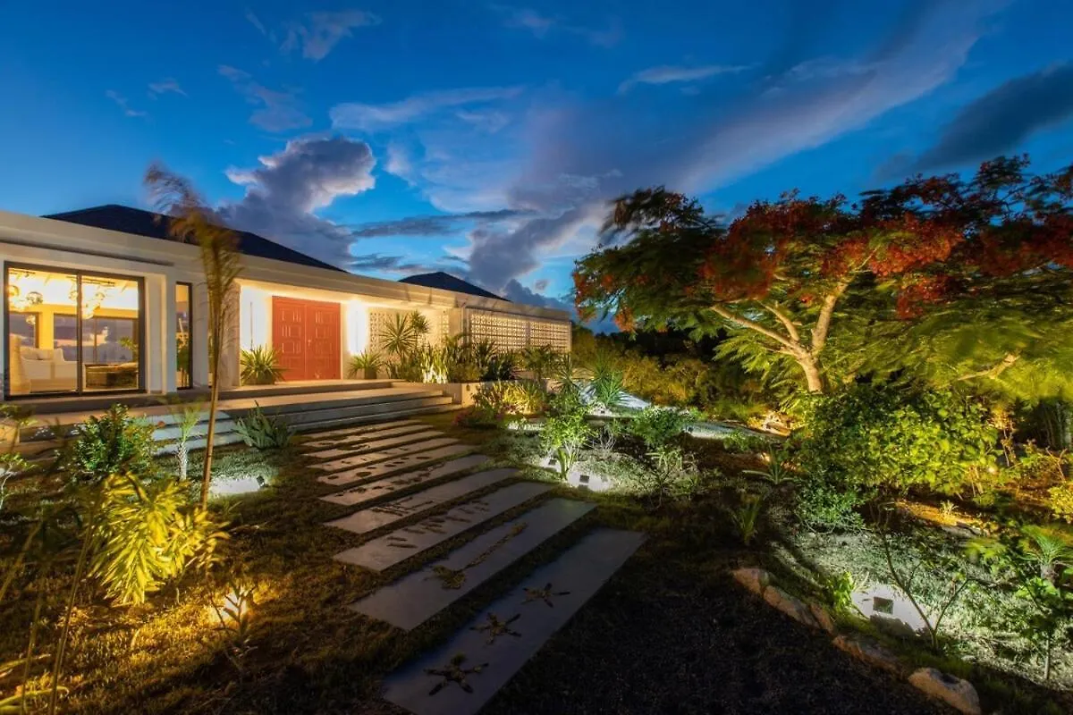 Villa Solis, 7 Bedroom Ocean View Midcentury Villa Marigot  0*, Marigot (Saint Martin) Άγιος Μαρτίνος/Αγίου Μαρτίνου